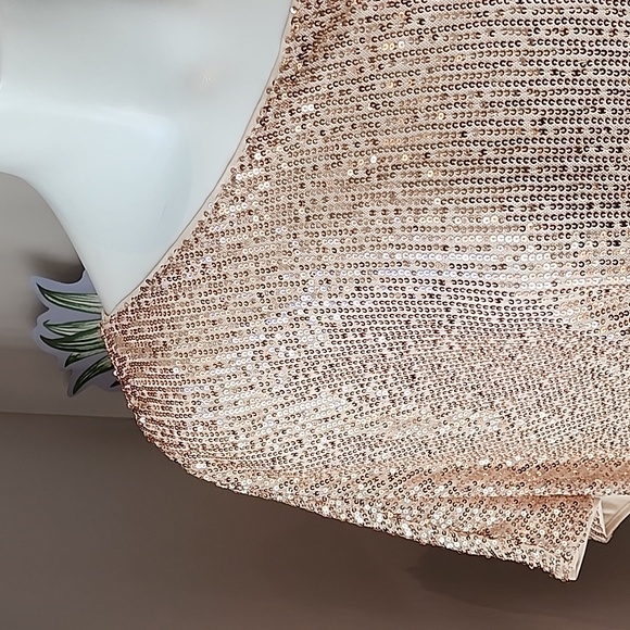 Torrid - Sequin Off The Shoulder Top in Gold - Picture 4 of 14